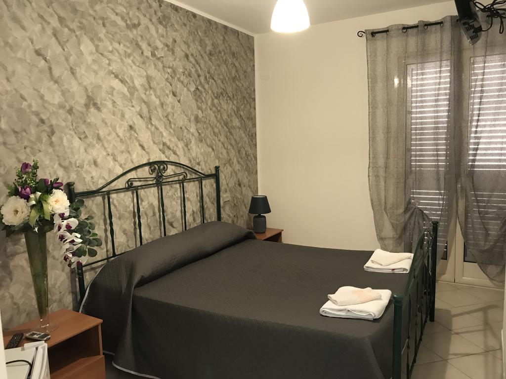 Rosy And Roby Bed & Breakfast Gasponi Exterior foto