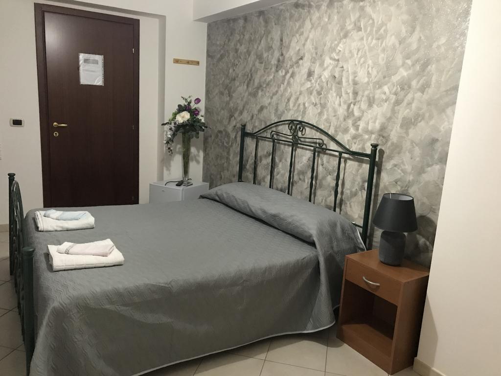 Rosy And Roby Bed & Breakfast Gasponi Exterior foto
